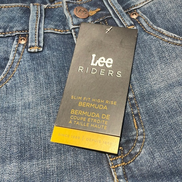 NWT Lee Riders slim fit high waisted Bermuda shorts - Picture 2 of 7